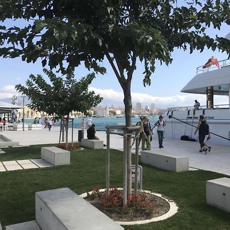 ספליט Beachfront Apartment Milan, With Balcony מראה חיצוני תמונה