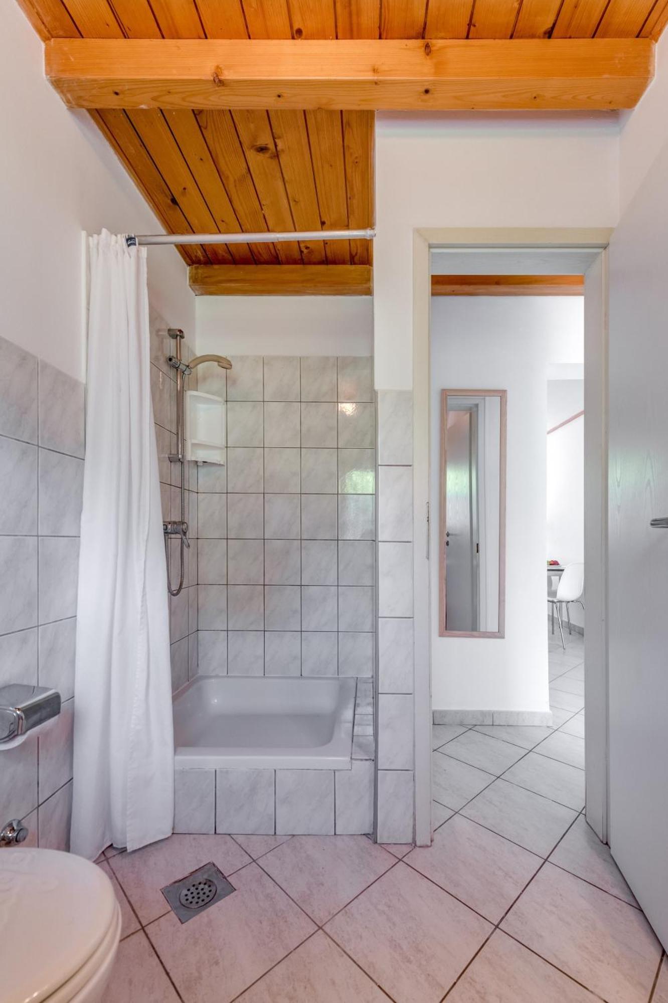 ספליט Beachfront Apartment Milan, With Balcony מראה חיצוני תמונה