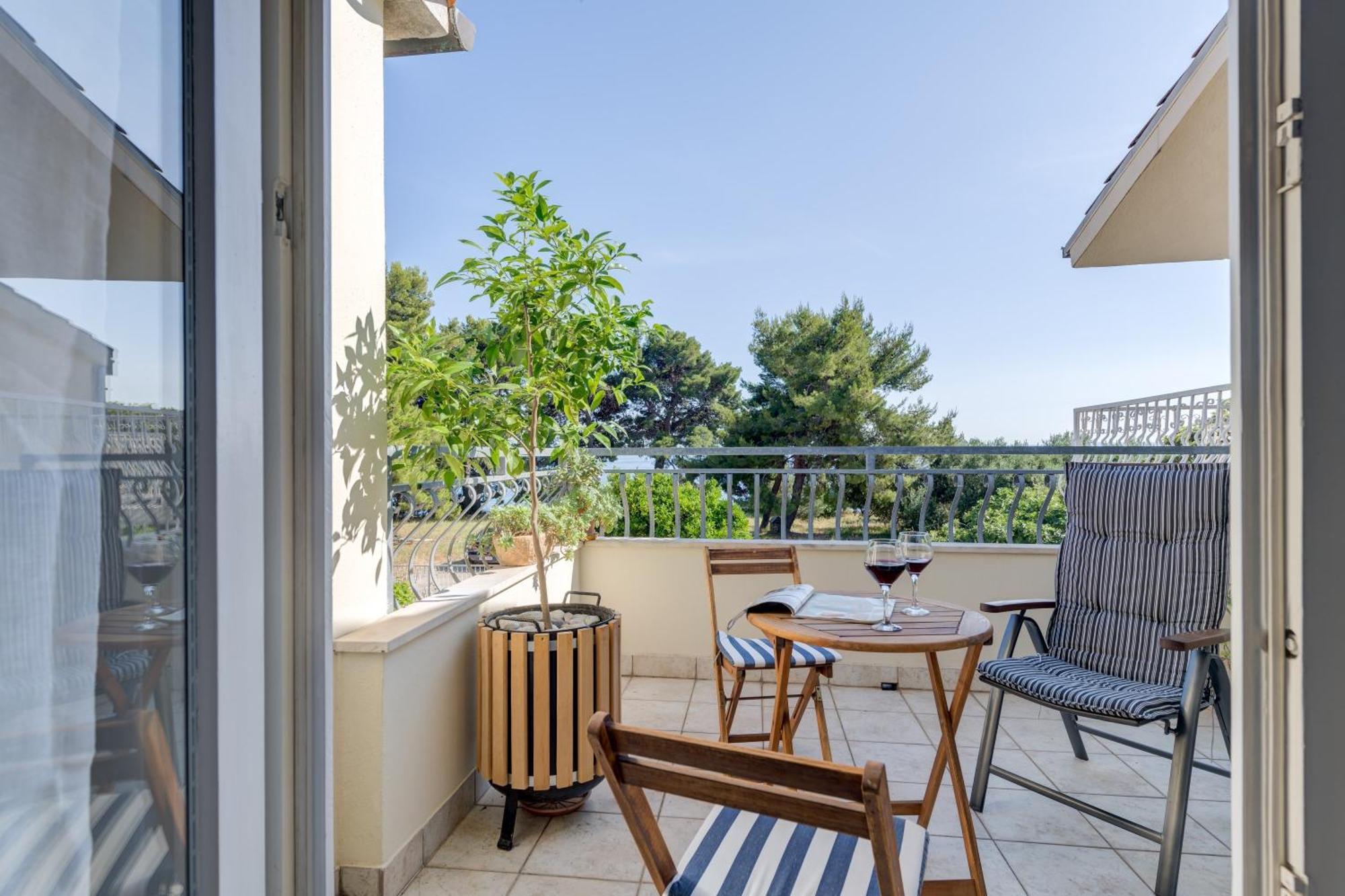 ספליט Beachfront Apartment Milan, With Balcony מראה חיצוני תמונה