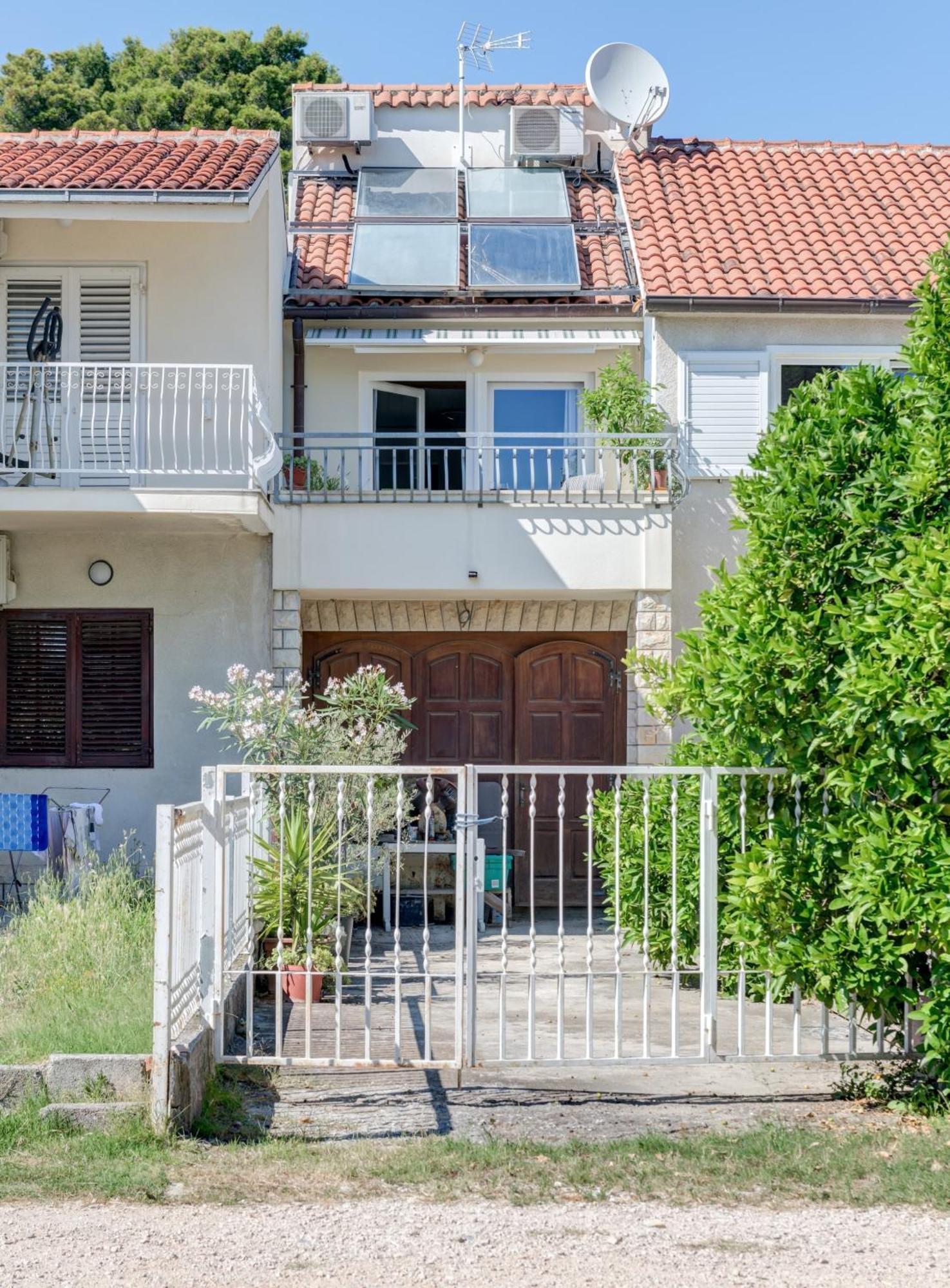 ספליט Beachfront Apartment Milan, With Balcony מראה חיצוני תמונה